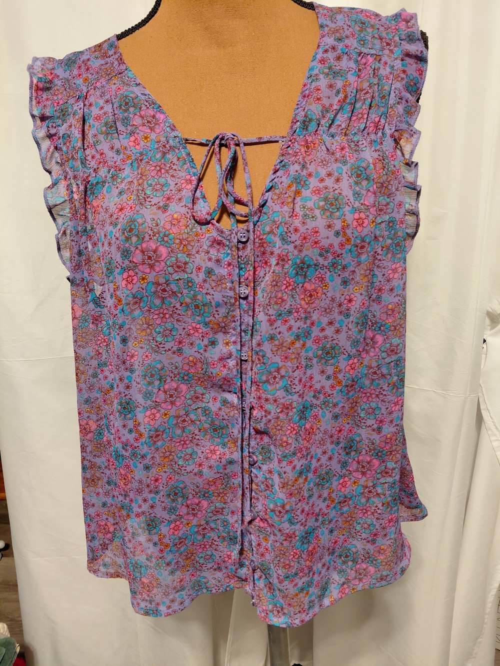 Mossimo Supply Co. Lavender Floral Lace-Up Sleeveless Blouse